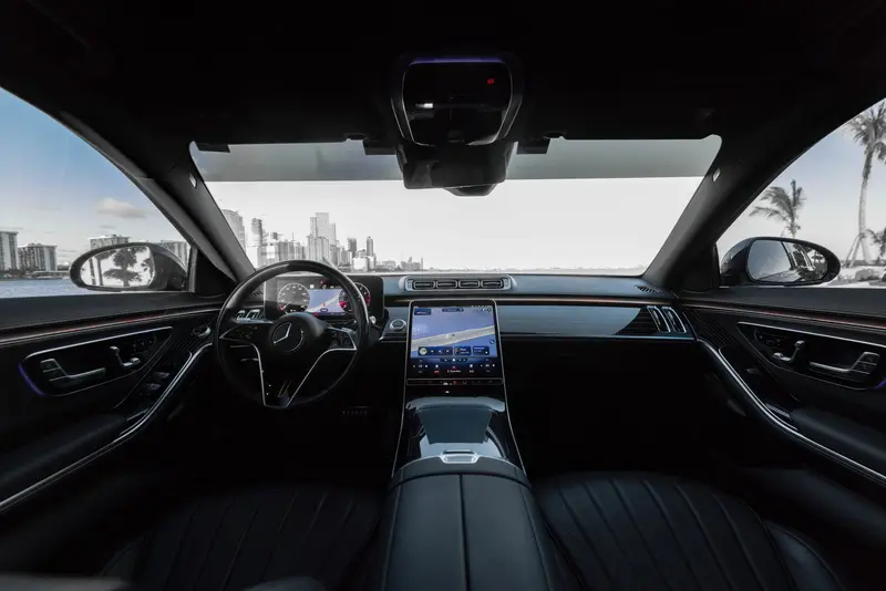 Mercedes-S580 Black exotic car rental Miami — photo 9