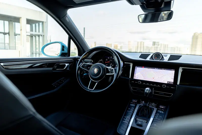Do's and Don’ts of Driving Exotic Cars in Miami