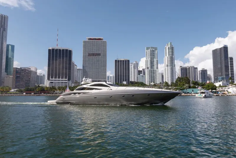 75' Sunseeker yacht charter Miami — photo 8