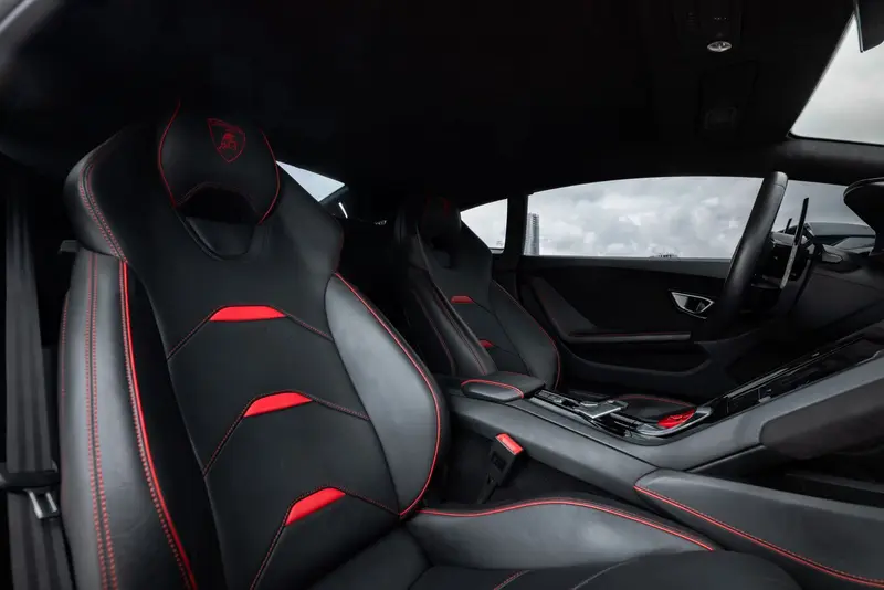 Lamborghini Huracan Evo Coupe exotic car rental Miami — photo 7
