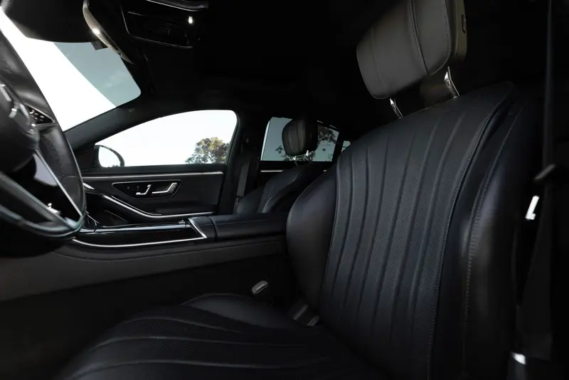 Mercedes-S580 Black exotic car rental Miami — photo 6