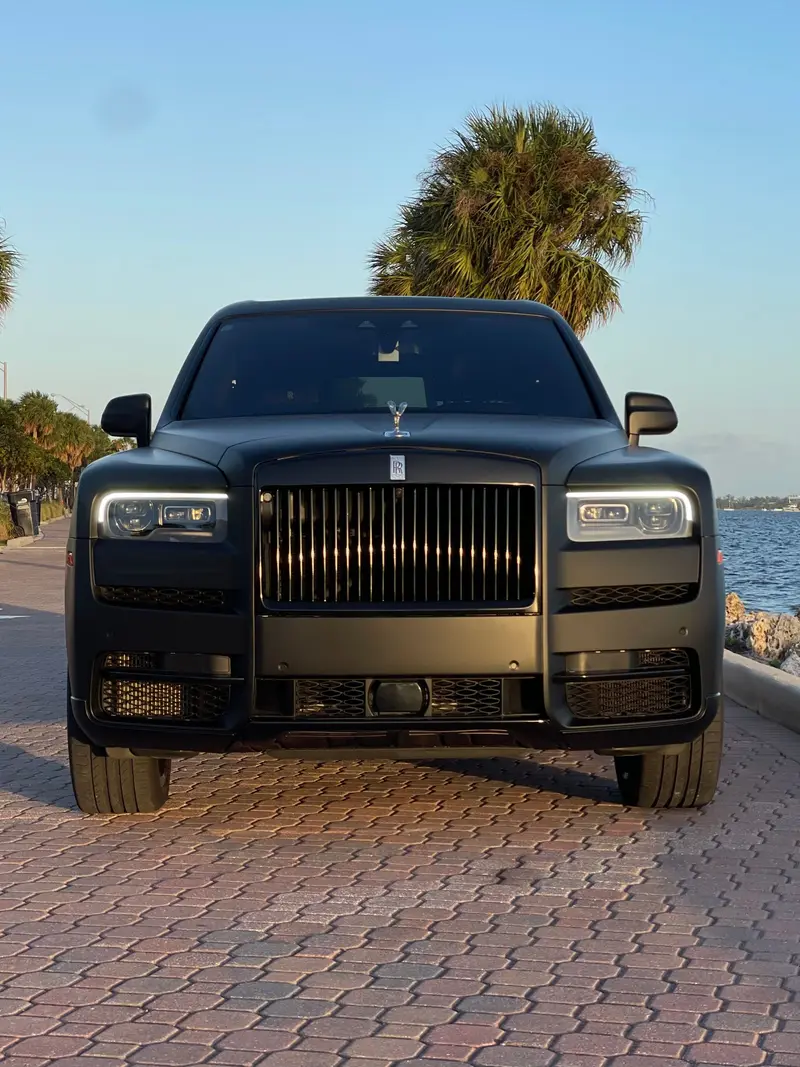 Rolls Royce Cullinan exotic car rental Miami — photo 2