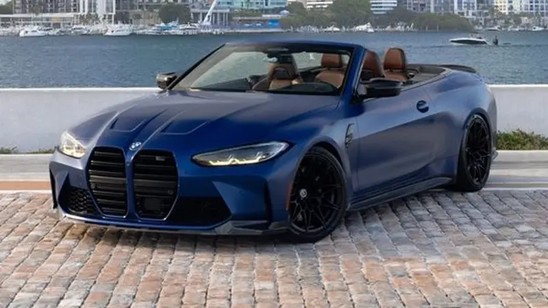 Sunset Shoots on Ocean Drive: Pairing Miami's Golden Hour with the Right Exotic Car