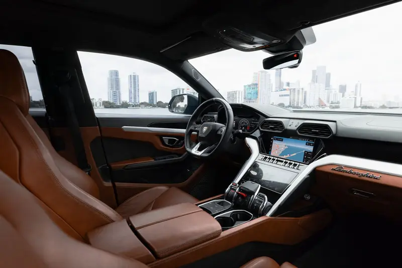Lamborghini Urus Purple exotic car rental Miami — photo 9