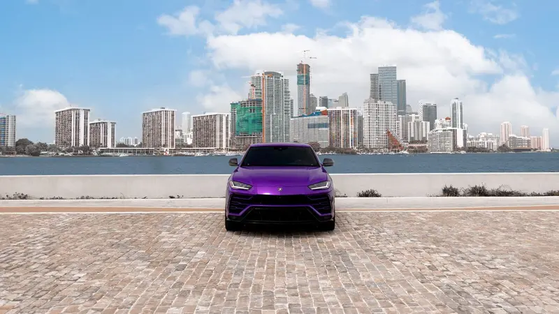 Top 10 Features to Look for in a Miami Luxury Car Rental