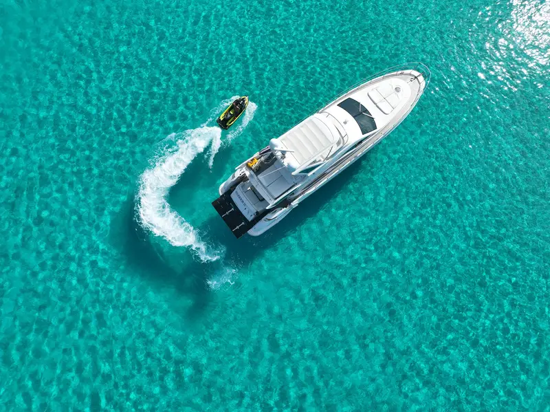 68' Warrior II yacht charter Miami — photo 6