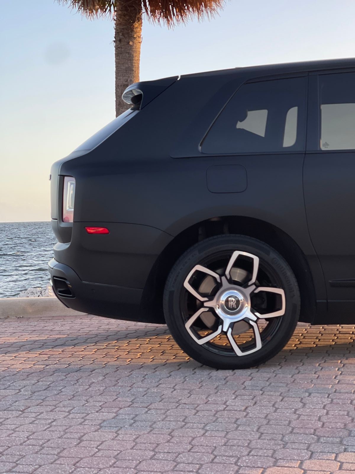 Rolls Royce Cullinan exotic car rental Miami — photo 4