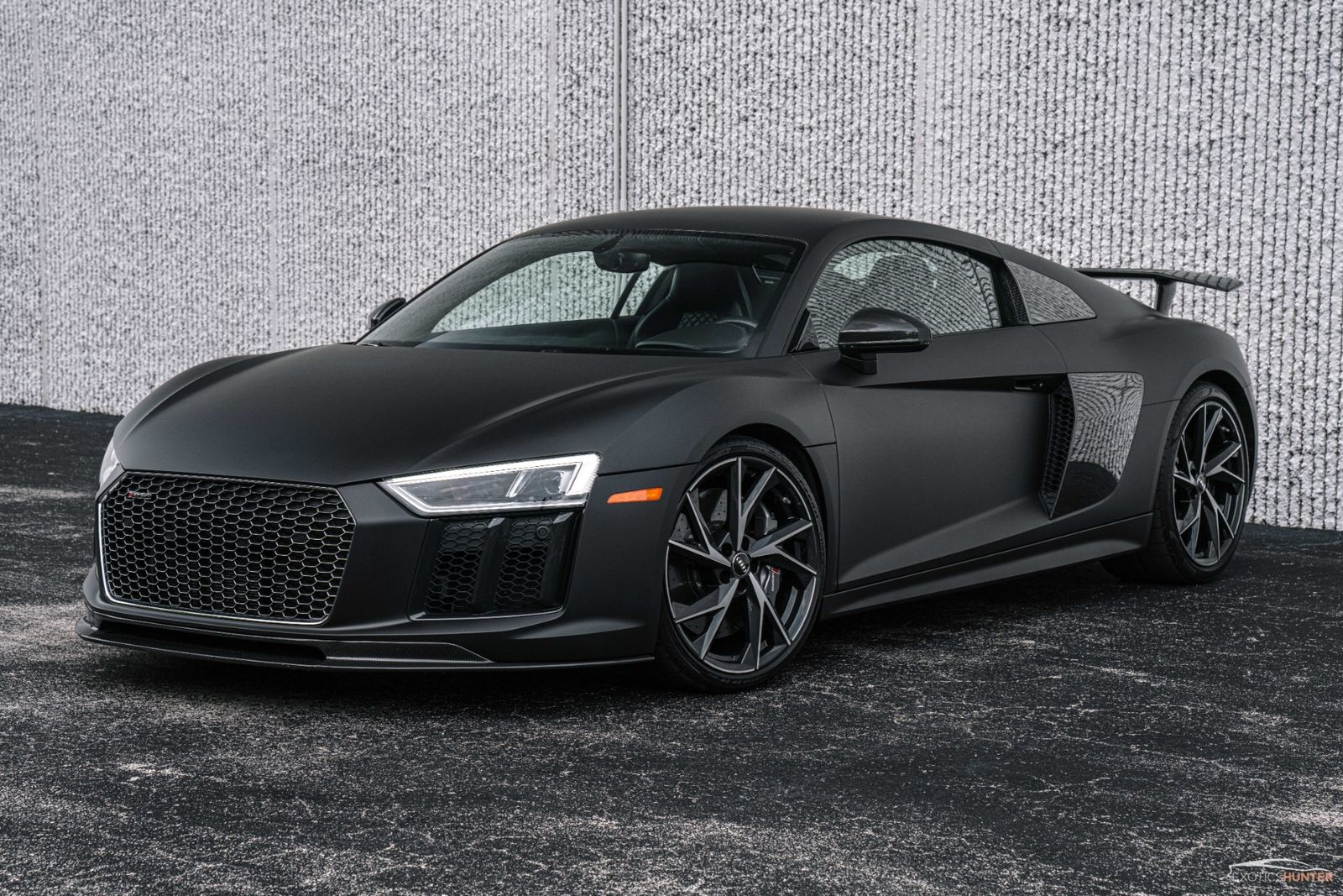Experience the Thrill: Audi R8 Coupe Rentals in Miami