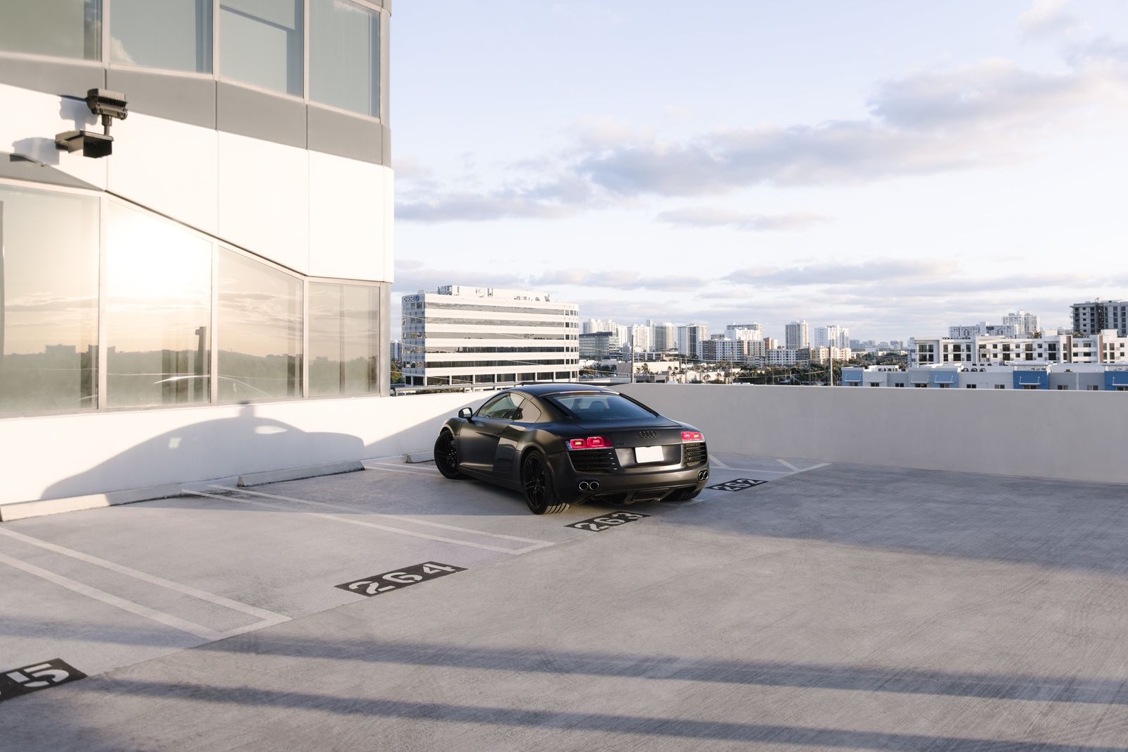 Audi R8 Coupe exotic car rental Miami — photo 5