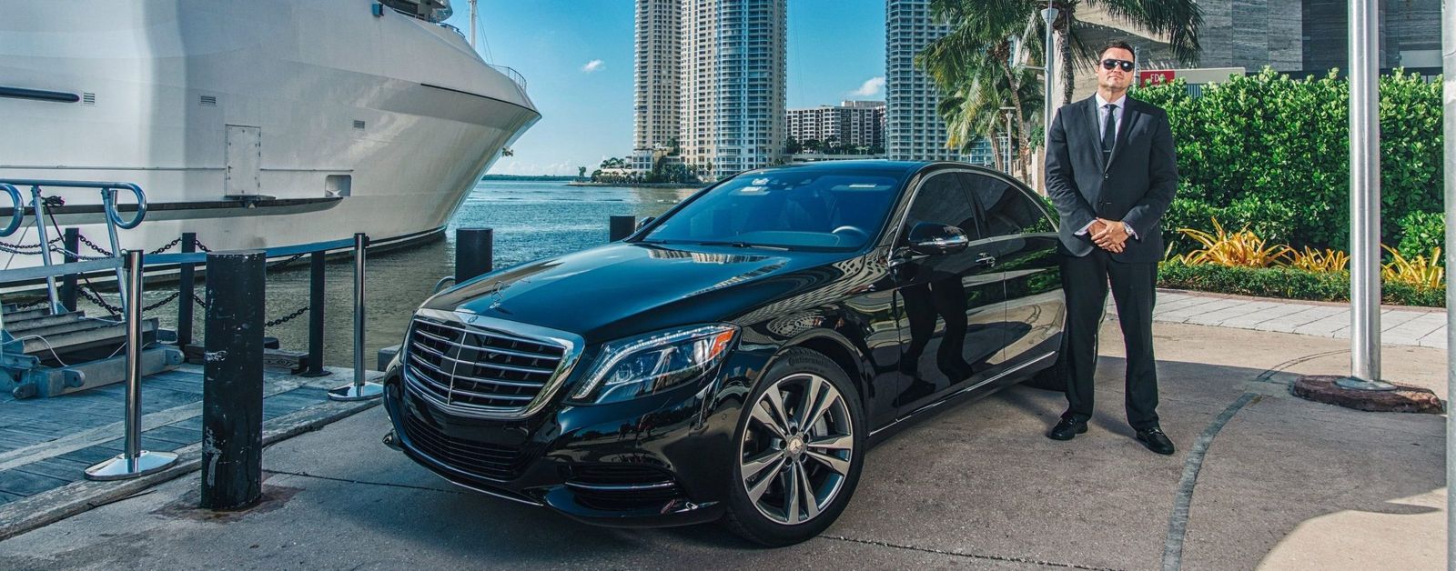 From Ocean Drive to Brickell: Tour Miami with a Professional Chauffeur