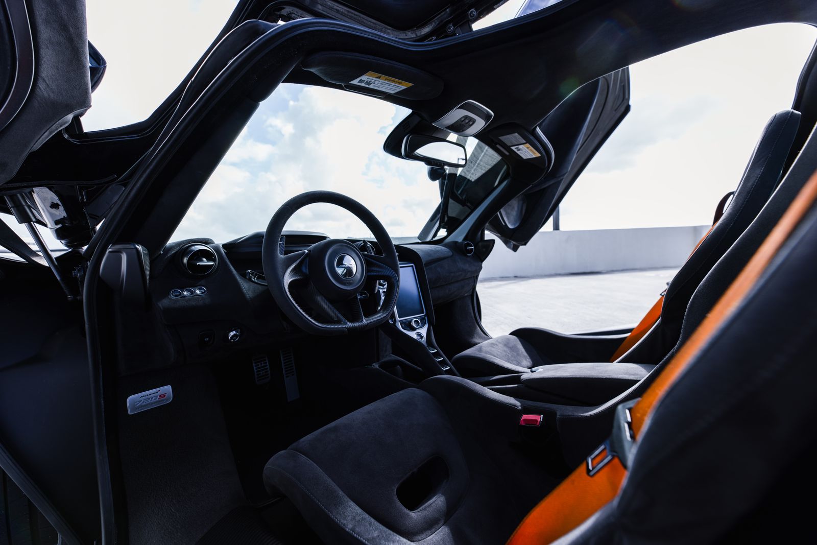 How to Choose the Perfect Exotic Car for Driving Around Miami