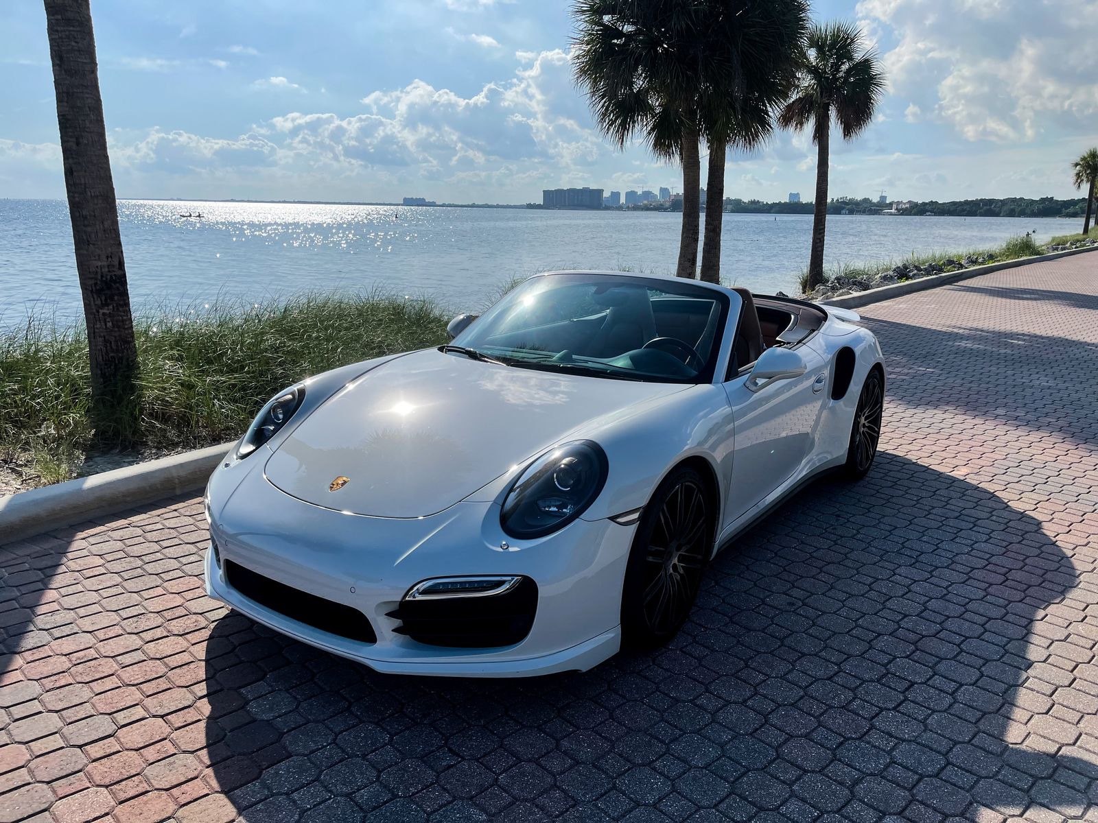 Best Cars to Rent for Fourth of July Weekend in Miami (2025 Edition)