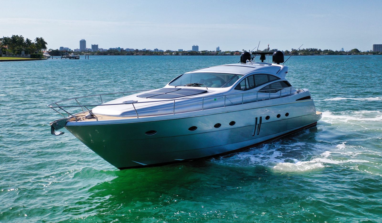 Pershing 65’
