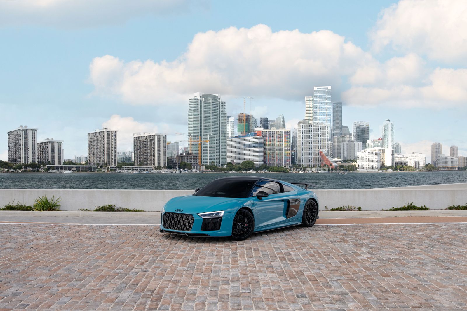 Audi R8 Coupe v10 Plus
