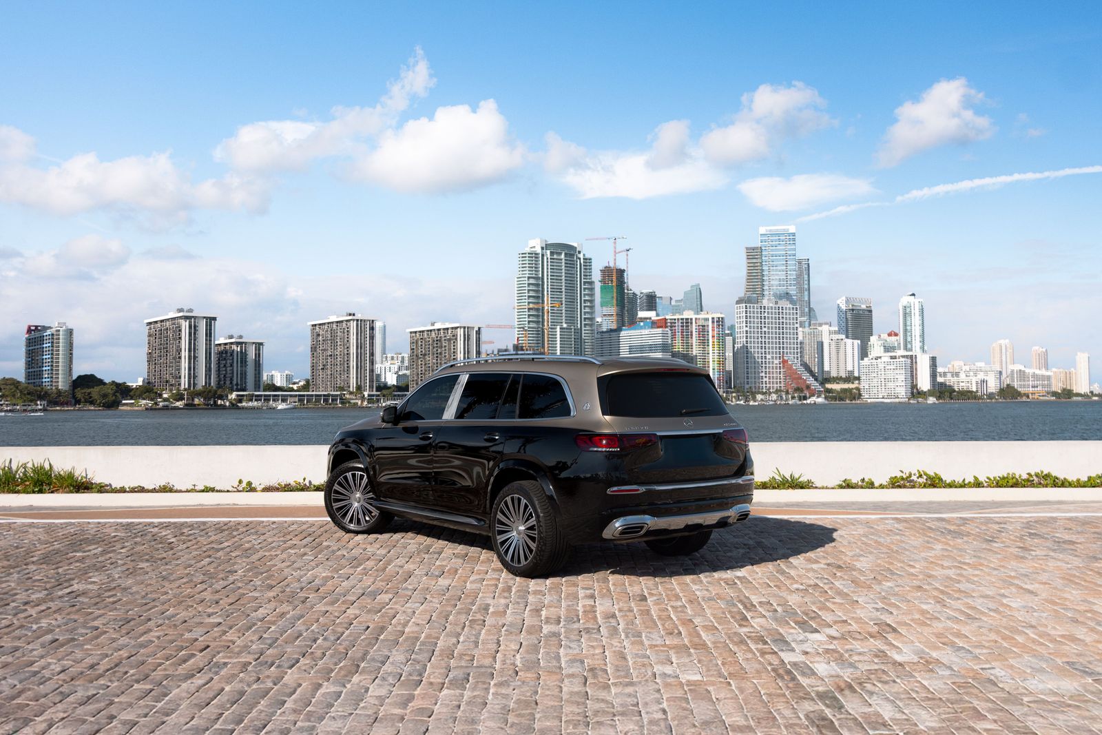 Mercedes Maybach GLS 600 Gold