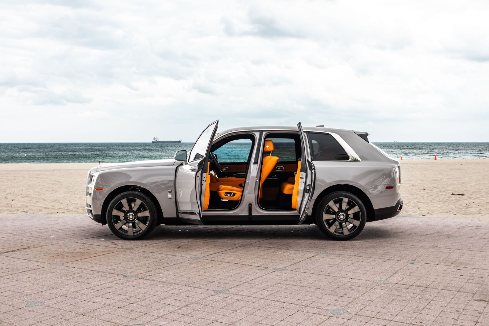 Luxury SUV vs Sedan: Rolls-Royce Edition