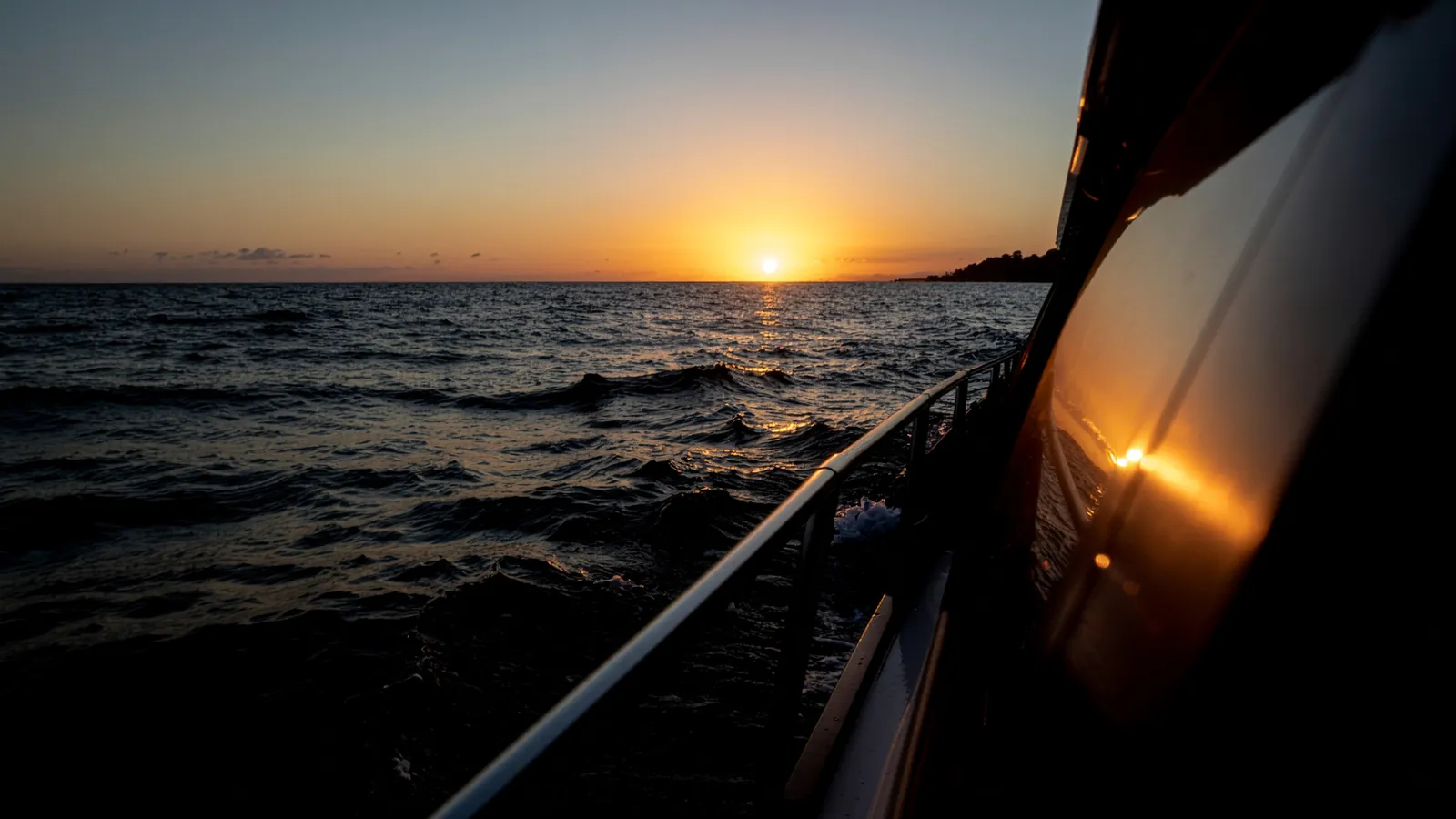 Sunset Cruises in Miami: Yacht Charter Experiences You Can’t Miss
