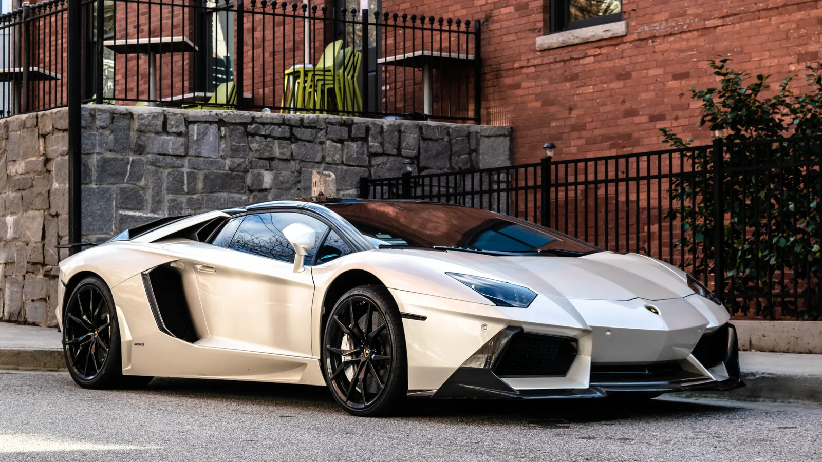 Miami to Key West in a Lamborghini: The Ultimate June Road Trip Guide