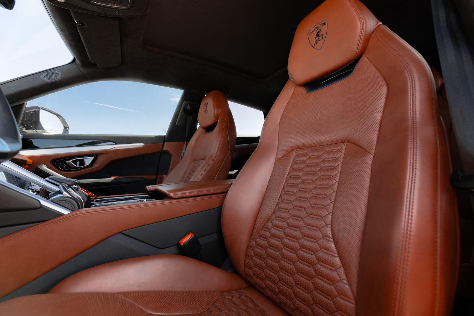 Lamborghini Urus White exotic car rental Miami — photo 5