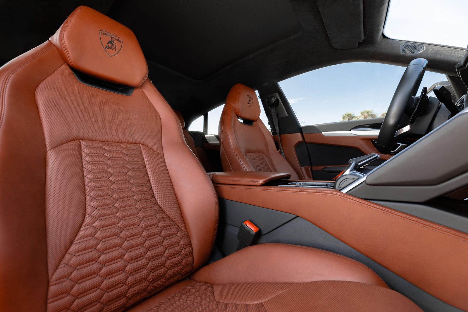 Lamborghini Urus White exotic car rental Miami — photo 7
