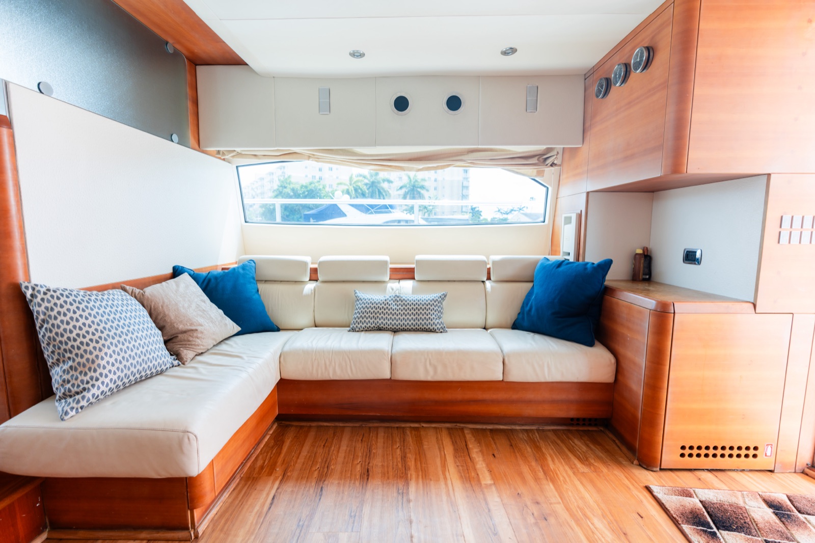 75' Aicon